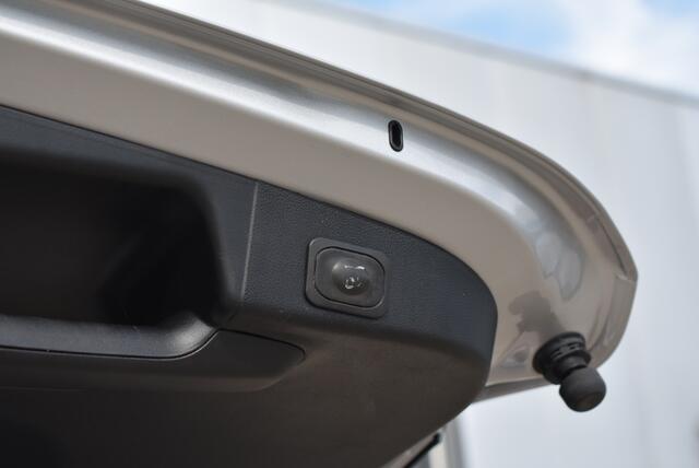Ford FOCUS 1.0 EBH ST L. XBns Full options Panodak