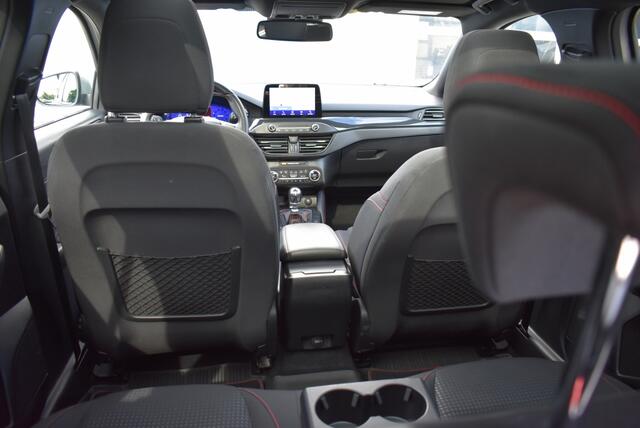 Ford FOCUS 1.0 EBH ST L. XBns Full options Panodak