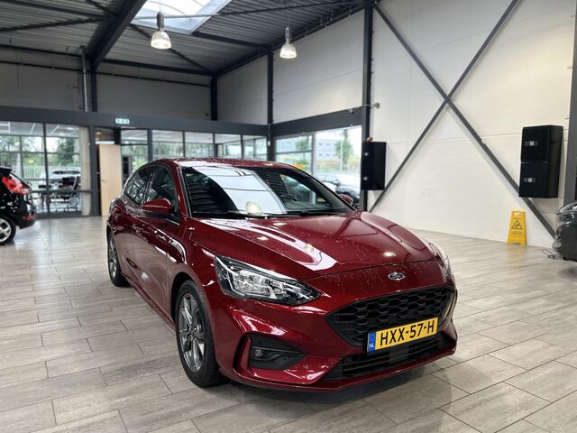 Ford FOCUS EcoBoost 125 pk ST Line | Winter Pack | Camera | Half leer | El. verst. stoel | Navi | Clima | Cruise | 100% dealer onderh.