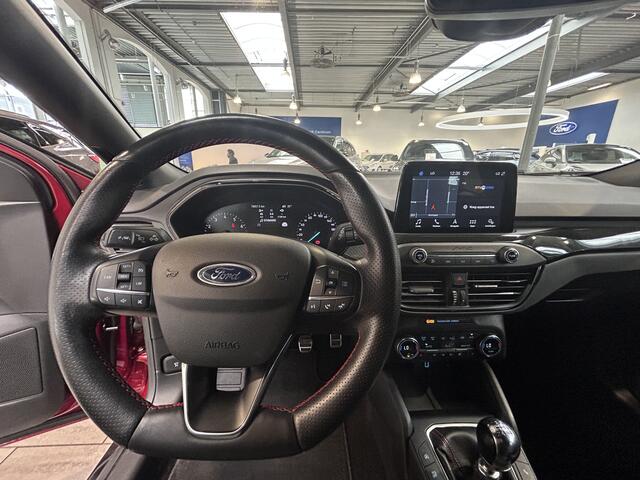 Ford FOCUS EcoBoost 125 pk ST Line | Winter Pack | Camera | Half leer | El. verst. stoel | Navi | Clima | Cruise | 100% dealer onderh.