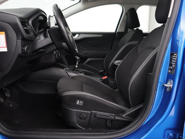 Ford FOCUS 1.0 EcoBoost Connected | Stoel & stuurverwarming | Camera | Adaptive cruise | Trekhaak | Carplay | Keyless | Navigatie | Climate control