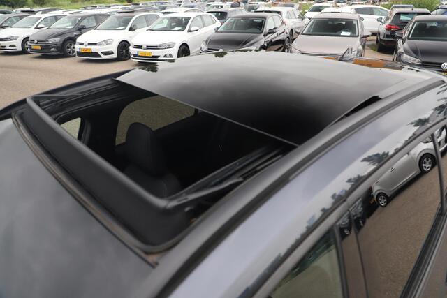 Ford FOCUS Wagon 1.0 EcoBoost Hybrid Active X Business Trekhaak Panoramadak HUD Navigatie Carplay Android Achteruitrijcamera Adaptive Cruise Stuur & Stoelverwarming