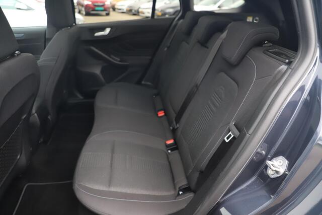 Ford FOCUS Wagon 1.0 EcoBoost Hybrid Active X Business Trekhaak Panoramadak HUD Navigatie Carplay Android Achteruitrijcamera Adaptive Cruise Stuur & Stoelverwarming