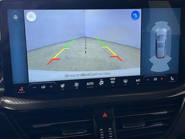 Ford FOCUS 1.0 EcoBoost Hybrid ST Line X | Navigatie/Android/Apple Carplay | LM Velgen 17" | Stoelen + Stuur Verwarmd | PDC Voor en Achter | Achteruitrijcamera | Cruise Control Adaptief |
