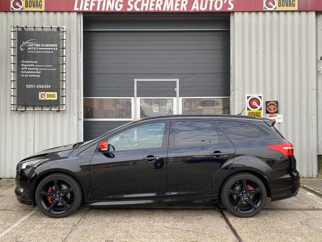 Ford FOCUS 1.5 Black Edition