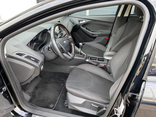 Ford FOCUS 1.5 Black Edition