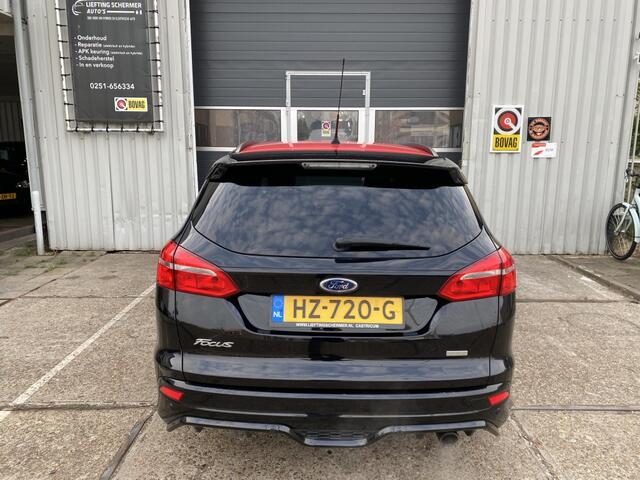 Ford FOCUS 1.5 Black Edition