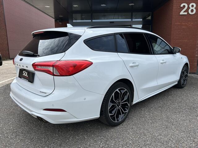 Ford FOCUS Wagon 1.5 ST-Line // FULL LED // NAVI + CARPLAY // CAMERA + PDC V+A // B&O AUDIO