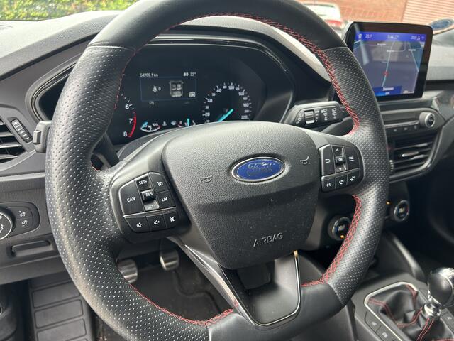 Ford FOCUS Wagon 1.5 ST-Line // FULL LED // NAVI + CARPLAY // CAMERA + PDC V+A // B&O AUDIO