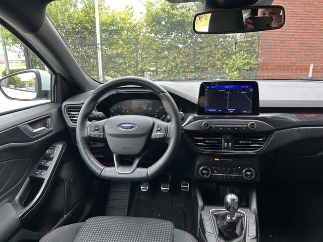 Ford FOCUS Wagon 1.5 ST-Line // FULL LED // NAVI + CARPLAY // CAMERA + PDC V+A // B&O AUDIO