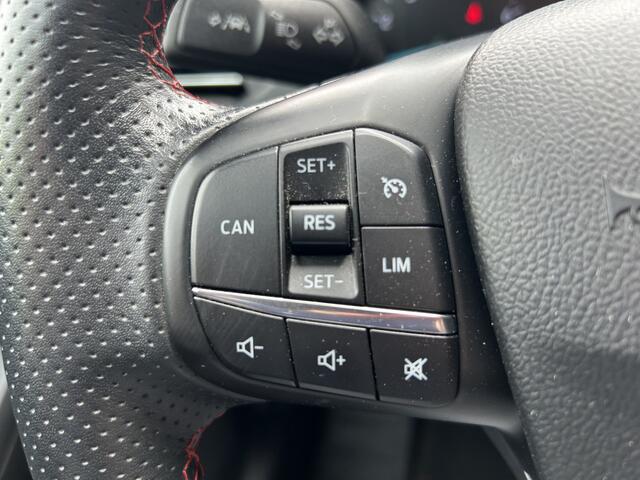 Ford FOCUS Wagon 1.5 ST-Line // FULL LED // NAVI + CARPLAY // CAMERA + PDC V+A // B&O AUDIO