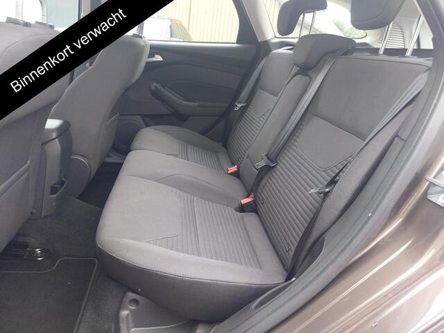 Ford FOCUS Wagon 1.0 Titanium | Navigatie | Trekhaak | Parkeersensoren |