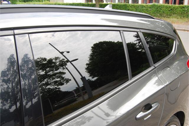 Ford FOCUS Wagon 1.5 EcoBoost ST Line X Business 150pk LED | WINTERPACK | CLIMATE | CAMERA | 18 INCH | 1500KG TREKVERMOGEN