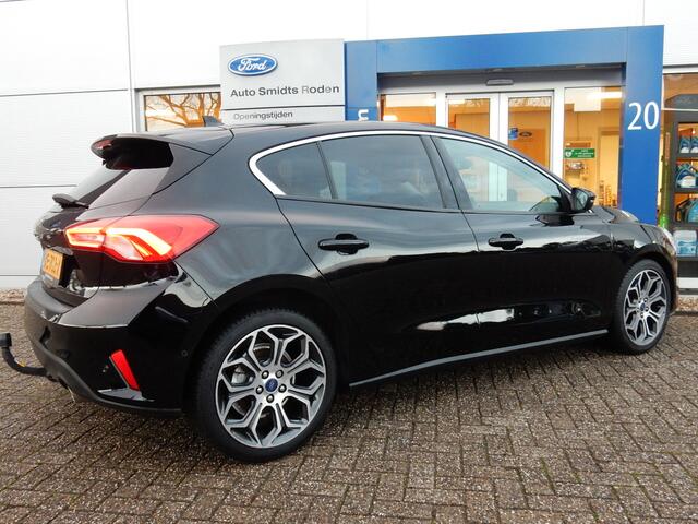 Ford FOCUS 125PK EcoBoost Titanium Business 5drs | 18 inch | Full LED | Winterpack | B&O | Adapt. cruise | All seasonbanden |