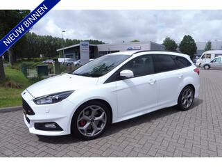 ford-focus-wagon-2.0-st-250pk-zeer-