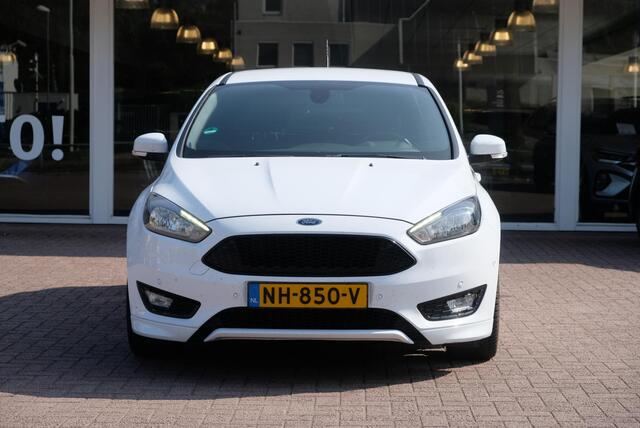 Ford FOCUS 1.0 EcoBoost 125pk ST-Line | Navi | 18" velgen | Parkassist | Climate | Cruise