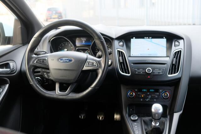 Ford FOCUS 1.0 EcoBoost 125pk ST-Line | Navi | 18" velgen | Parkassist | Climate | Cruise