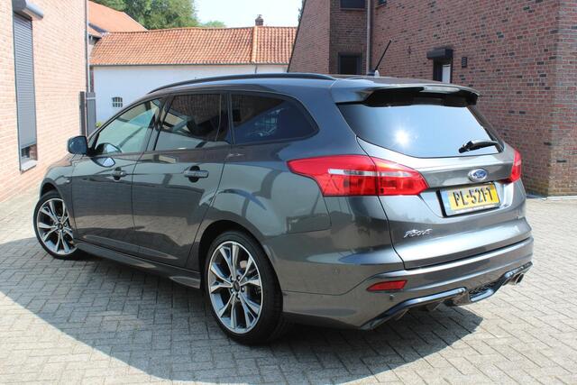 Ford FOCUS Wagon 1.5 ST-Line 182 Aut Airco, PDC, Camera, Navigatie incl Carplay, Rijklaar