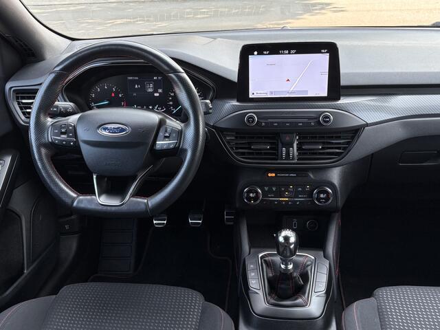 Ford FOCUS Wagon 1.5 EcoBoost ST Line Business | Navi | Carplay | Camera | Trekhaak | DAB | Sportpakket