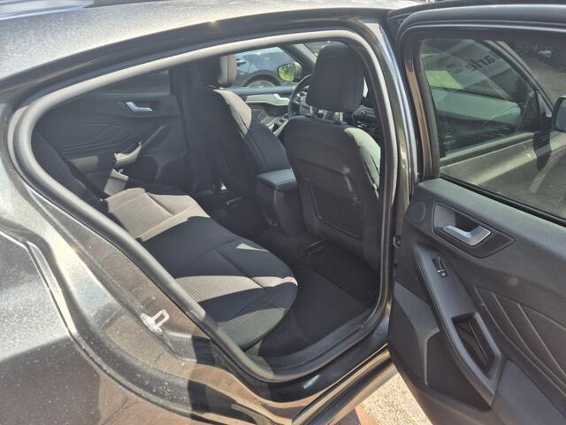 Ford FOCUS 1.0 EcoBoost ST Line Business CAMERA STOEL- EN STUURVERWARMING AUTOM PARKEREN