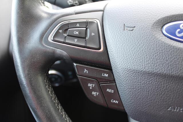 Ford FOCUS Wagon 1.5 EcoBoost 150 PK Titanium | Trekhaak | 1500 KG Trekgewicht | Navigatie | PDC V + A | Climate Control | Cruise Control | Voorruitverwarming | Dealeronderhouden