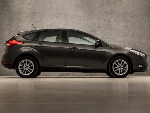 Ford FOCUS 1.0 Sport (APPLE CARPLAY, GROOT NAVI, LM VELGEN, CLIMATE, SPORTSTOELEN, CRUISE, PARKEERSENSOREN, NIEUWE APK, NIEUWSTAAT)