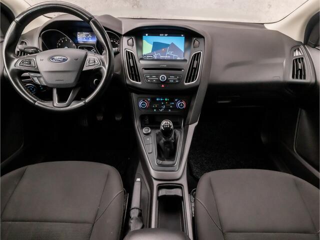 Ford FOCUS 1.0 Sport (APPLE CARPLAY, GROOT NAVI, LM VELGEN, CLIMATE, SPORTSTOELEN, CRUISE, PARKEERSENSOREN, NIEUWE APK, NIEUWSTAAT)