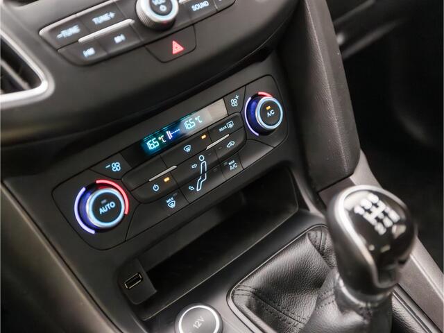 Ford FOCUS 1.0 Sport (APPLE CARPLAY, GROOT NAVI, LM VELGEN, CLIMATE, SPORTSTOELEN, CRUISE, PARKEERSENSOREN, NIEUWE APK, NIEUWSTAAT)