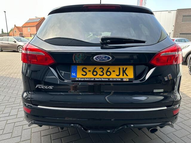 Ford FOCUS 1.5 Ecoboost ST-Line Navigatie, airco, trekhaak, Apple Carplay