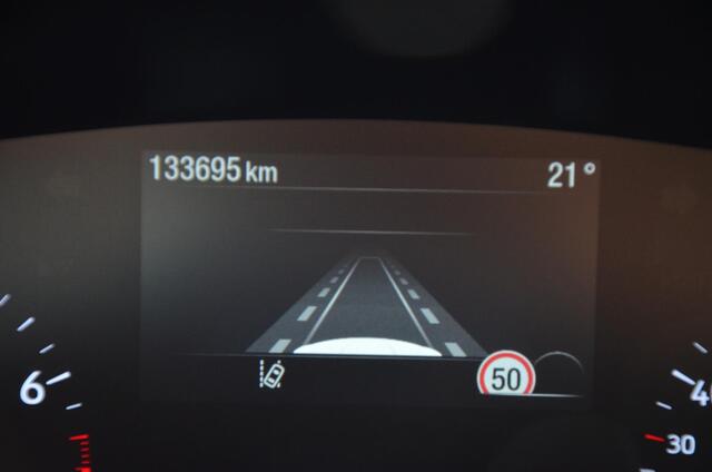 Ford FOCUS Wagon 1.0 EcoBoost Titanium Business Navi/Pdc/Ecc/Led/Stoel&stuur verwarming/Cr-Controle/Privacy-Glass/Lmv