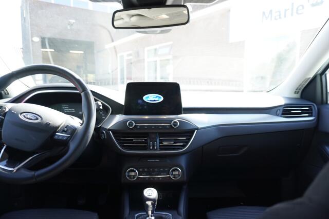 Ford FOCUS Wagon 1.0 EcoBoost Titanium Business TREKHAAK B&O CAMERA STOEL- EN STUURVERWARMING