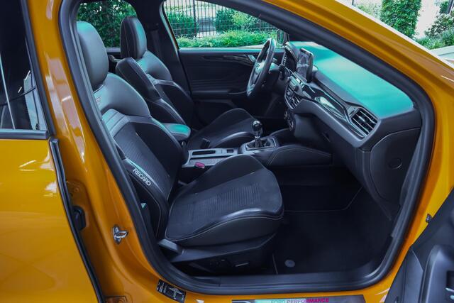 Ford FOCUS ST-3 2.3 280pk |sper diff|launch control|Maxton|head-up display|B&O|Apple Carplay|blind spot|parkeercamera|adaptive cruise control|19" lichtmetalen velgen|