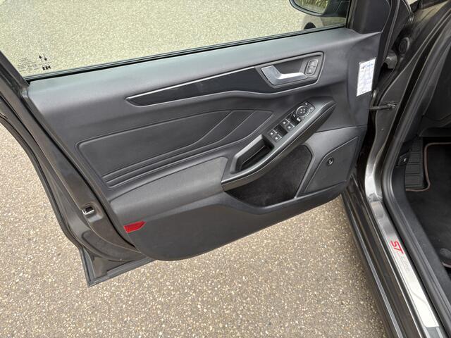 Ford FOCUS 2.0 EcoBlue ST Line X Business / AUTOMAAT / PANORAMADAK / B&O / 92dkm! NAP! / INCL BTW