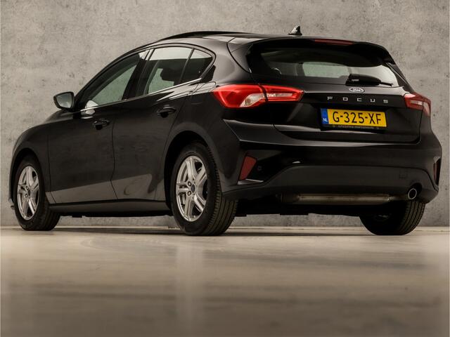 Ford FOCUS 1.0 EcoBoost Sport (PANORAMADAK, APPLE CARPLAY, GROOT NAVI, PARKEERSENSOREN, SPORTSTOELEN, LED KOPLAMPEN, LM VELGEN, CRUISE, NIEUWE APK, NIEUWSTAAT)