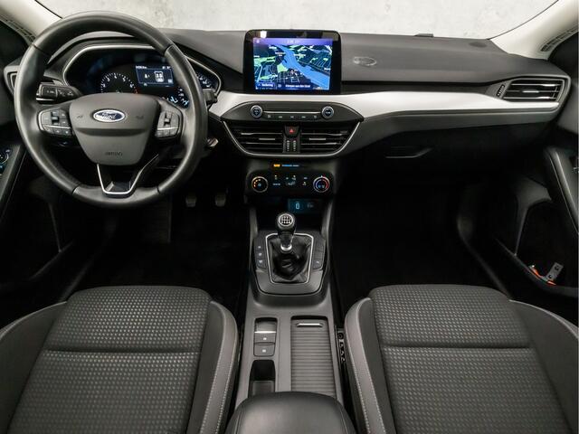 Ford FOCUS 1.0 EcoBoost Sport (PANORAMADAK, APPLE CARPLAY, GROOT NAVI, PARKEERSENSOREN, SPORTSTOELEN, LED KOPLAMPEN, LM VELGEN, CRUISE, NIEUWE APK, NIEUWSTAAT)