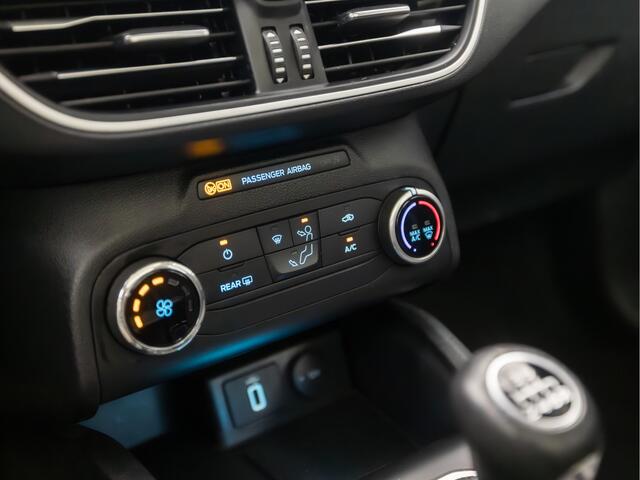 Ford FOCUS 1.0 EcoBoost Sport (PANORAMADAK, APPLE CARPLAY, GROOT NAVI, PARKEERSENSOREN, SPORTSTOELEN, LED KOPLAMPEN, LM VELGEN, CRUISE, NIEUWE APK, NIEUWSTAAT)