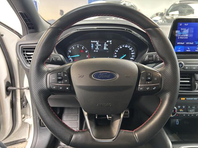 Ford FOCUS Wagon 1.0 EcoBoost Hybrid ST Line | Winterpack | Camera | Full Led | Head-up Display | All season |