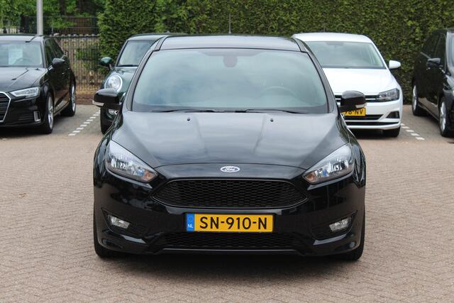 Ford FOCUS 1.0 ST-Line / Camera / Navigatie / Parkeerhulp achter / Cruise Control / Stoelverwarming