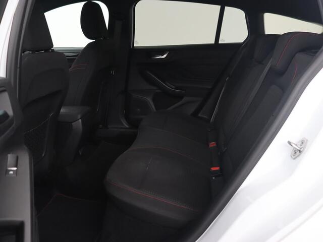 Ford FOCUS Wagon 1.0 EcoBoost Hybrid ST Line X | Trekhaak | LED | Apple Carplay | Navigatie |