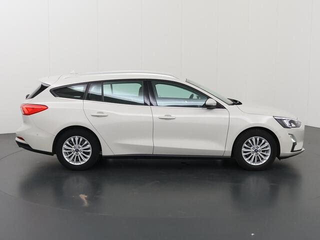 Ford FOCUS Wagon 1.0 EcoBoost Titanium Business | Winterpakket | Parkeercamera | Navigatie | Cruise Control | Climate Control |