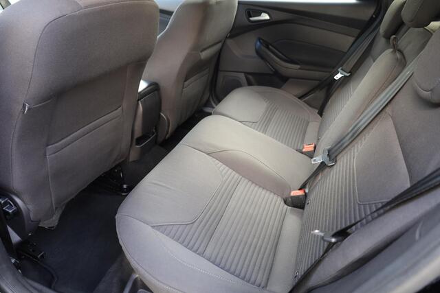 Ford FOCUS Wagon 1.0 Titanium BT-TELEFOONVERBINDING NAVI CLIMA CRUISE VOICE KEYLESS-START PDC LMV