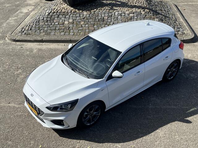 Ford FOCUS 1.0 EcoBoost ST Line 1e EIGENAAR LED NAVI CRUISE AIRCO TREKHAAK