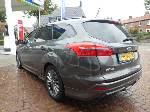 Ford FOCUS Wagon 1.5 TDCI ST-Line Automaat