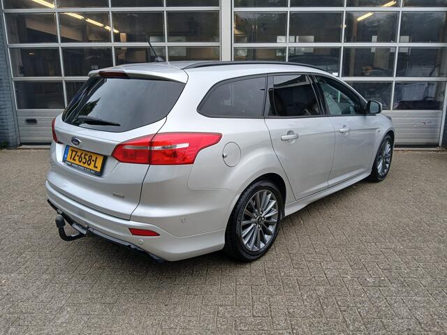 Ford FOCUS Wagon 1.0 140pk ST-line / trekhaak / 4 seizoenbanden