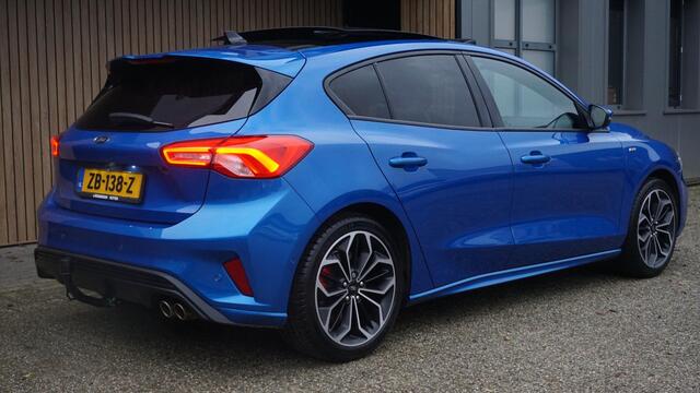 Ford FOCUS 1.5 EcoBoost 182PK ST Line Business Pano.Dak 18inch LM Trekhaak Stoel/Stuurverwarming B&O *NL auto* Zeer Nette Ford!