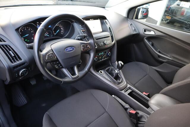 Ford FOCUS Wagon 1.0 TITANIUM PARKASSIST|NAVI|TREKHAAK AFNEEMBAAR|APPLE CARPLAY