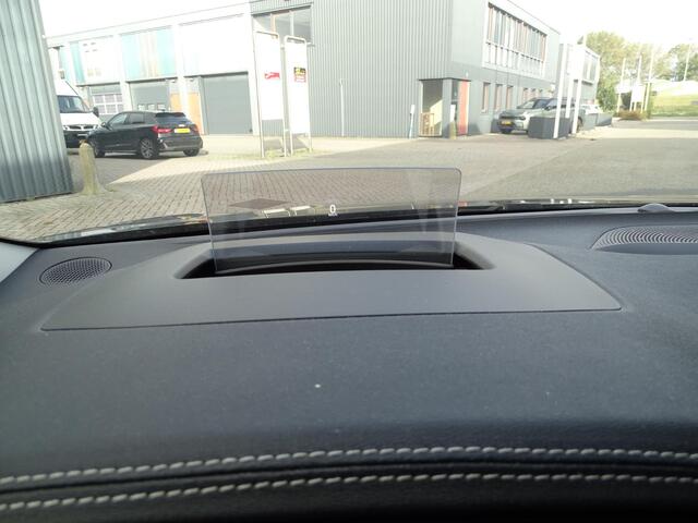 Ford FOCUS Wagon 1.0 EcoBoost Hybrid Vignale 6-BAK| NAVIGATIE| MULIMEDIA| CAMERA| AIRCO/ECC| CRUISECONTROL| PARKEERSENSOREN