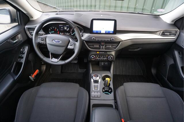Ford FOCUS Wagon 1.0 EcoBoost 125pk Automaat Titanium + Trekhaak/ Camera/ ACC/ LED/ Panoramadak/ Garantie!