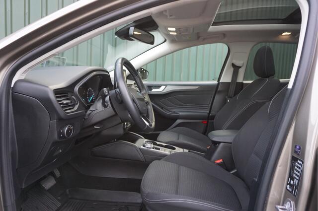 Ford FOCUS Wagon 1.0 EcoBoost 125pk Automaat Titanium + Trekhaak/ Camera/ ACC/ LED/ Panoramadak/ Garantie!