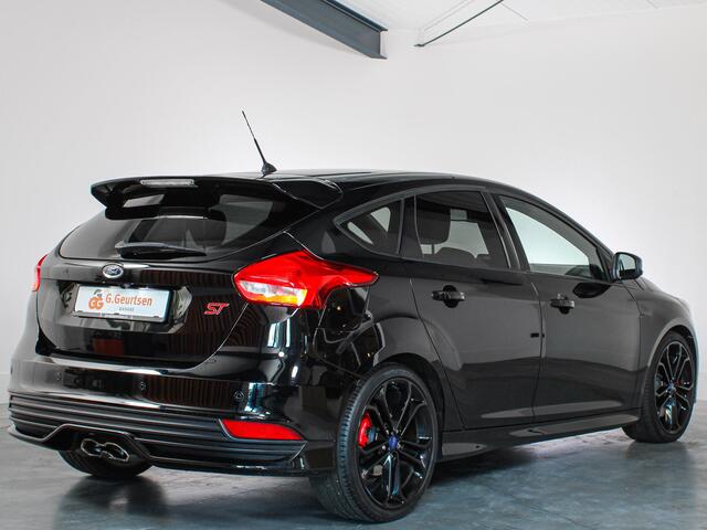 Ford FOCUS 2.0 ST Recaro, SYNC, Stoel/Stuurverwarming, Cruise Control, Bluetooth